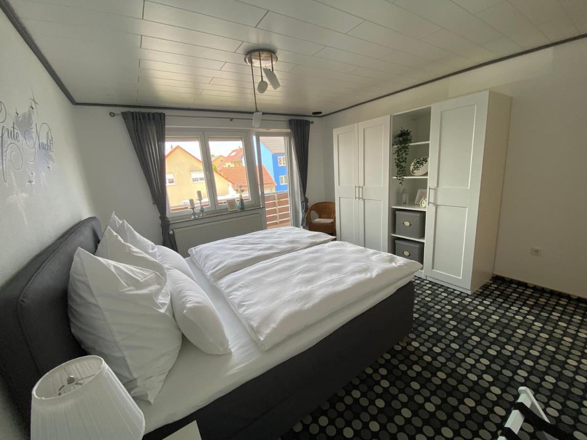 Tolle Ferienwohnung in Löffelsterz Schonungen Exterior foto